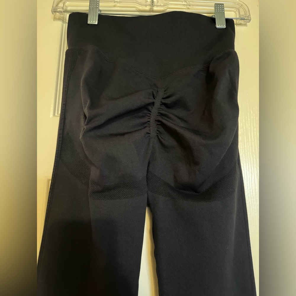 Booty Lifting Tummy Control Black High-Waisted Leggings